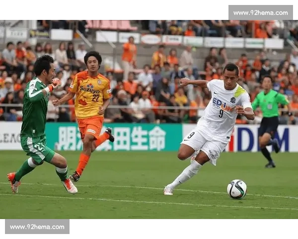 精准比分预测：深度分析球队状态与比赛走势助你把握胜负局势